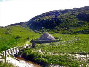 round house at Bostadh